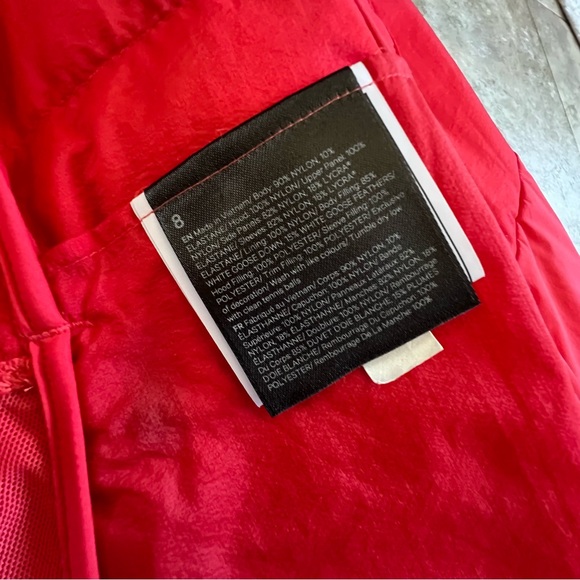 NWT lululemon down for it all jacket 8 red - Picture 7 of 16